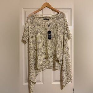 NWT Vertigo Paris Sharkbite Short Sleeve Knit Top S/M Cream Brown Sweater